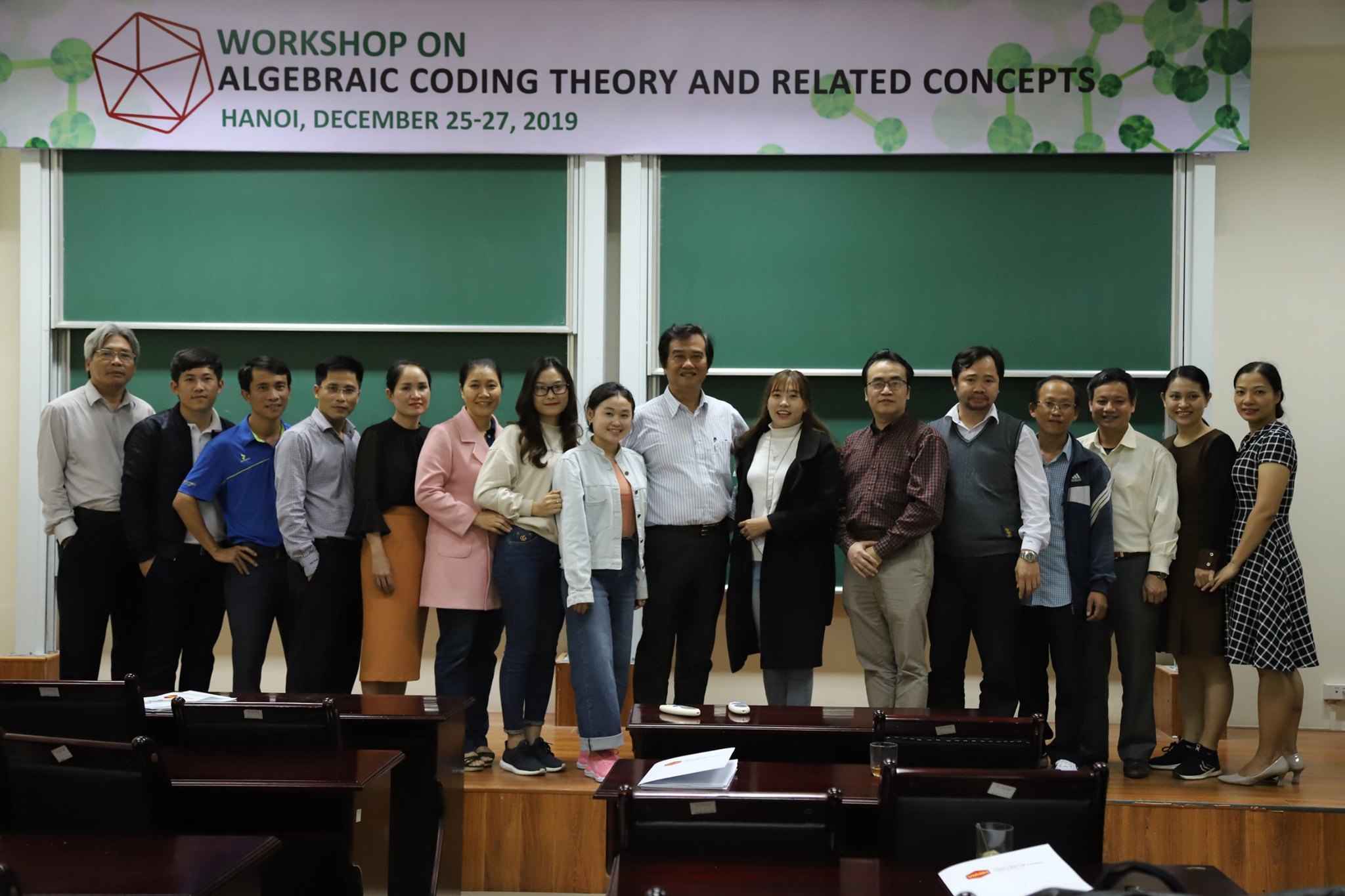 Hội thảo về Lý thuyết mã đại số và các vấn đề liên quan