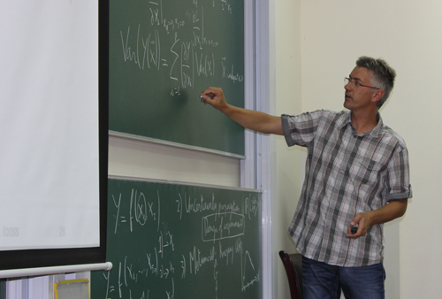 Trường hè “Các công cụ thống kê toán học: lý thuyết và thực tiễn”