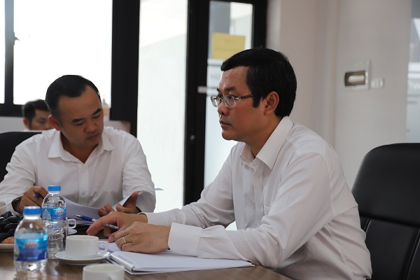 Thứ trưởng Nguyễn Văn Phúc đến thăm và làm việc tại Viện Nghiên cứu cao cấp về Toán